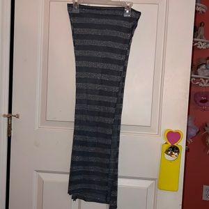 Long grey stretchy scarf